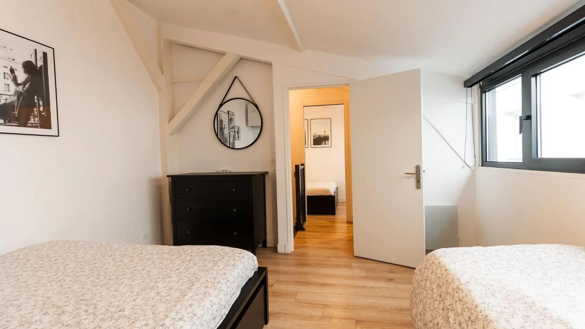Loft House 3 Bedroom Bastille, Marais Ac By Lcc Agency *