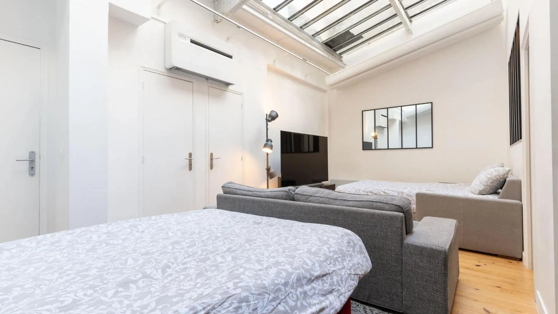 Loft House 3 Bedroom Bastille, Marais Ac By Lcc Agency * Paris
