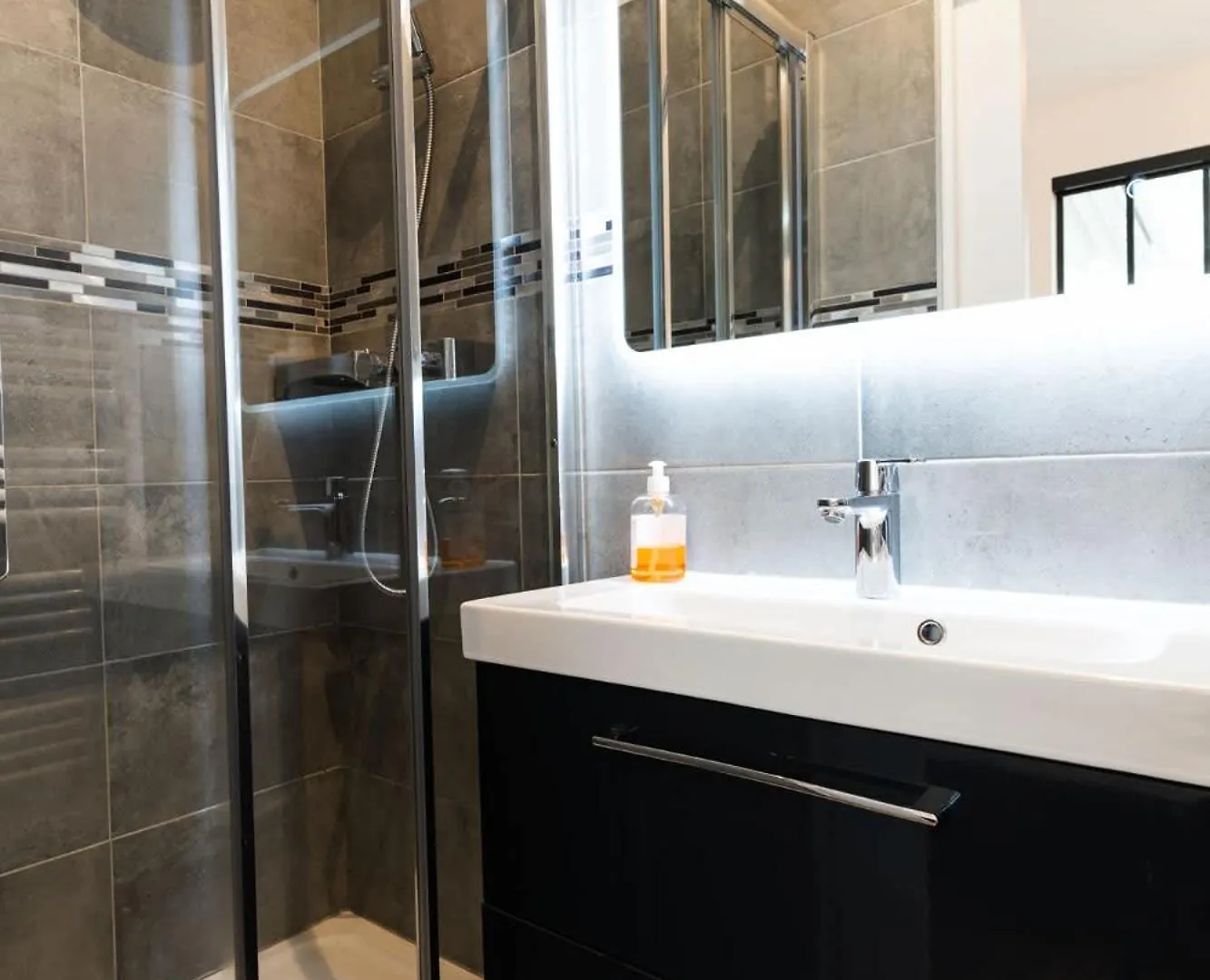 Loft House 3 Bedroom Bastille, Marais Ac By Lcc Agency Apartment