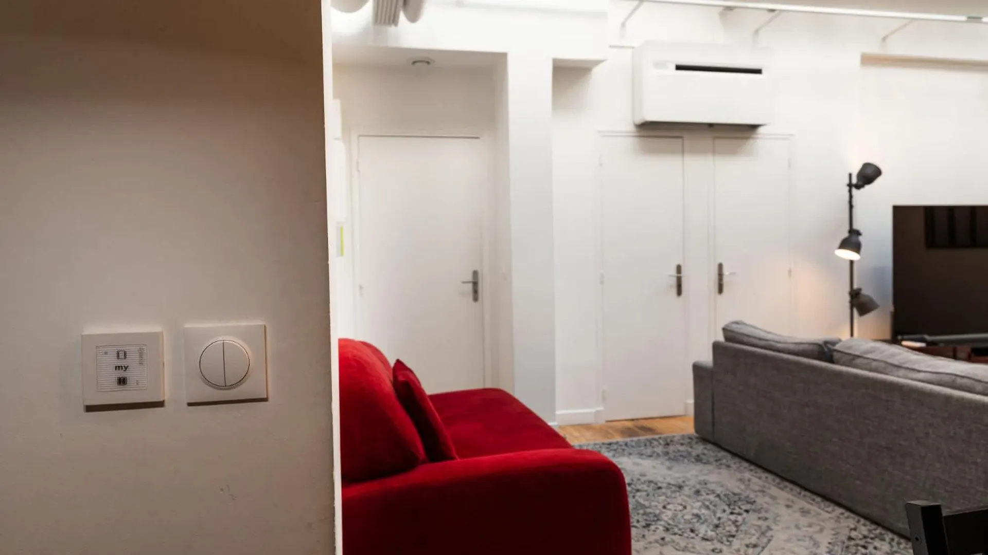 Loft House 3 Bedroom Bastille, Marais Ac By Lcc Agency Apartment *